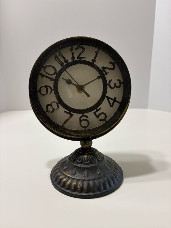 T.J.Maxx Other - T.J.Maxx Round Bronze Table Clock with antique gold hands and weathered look